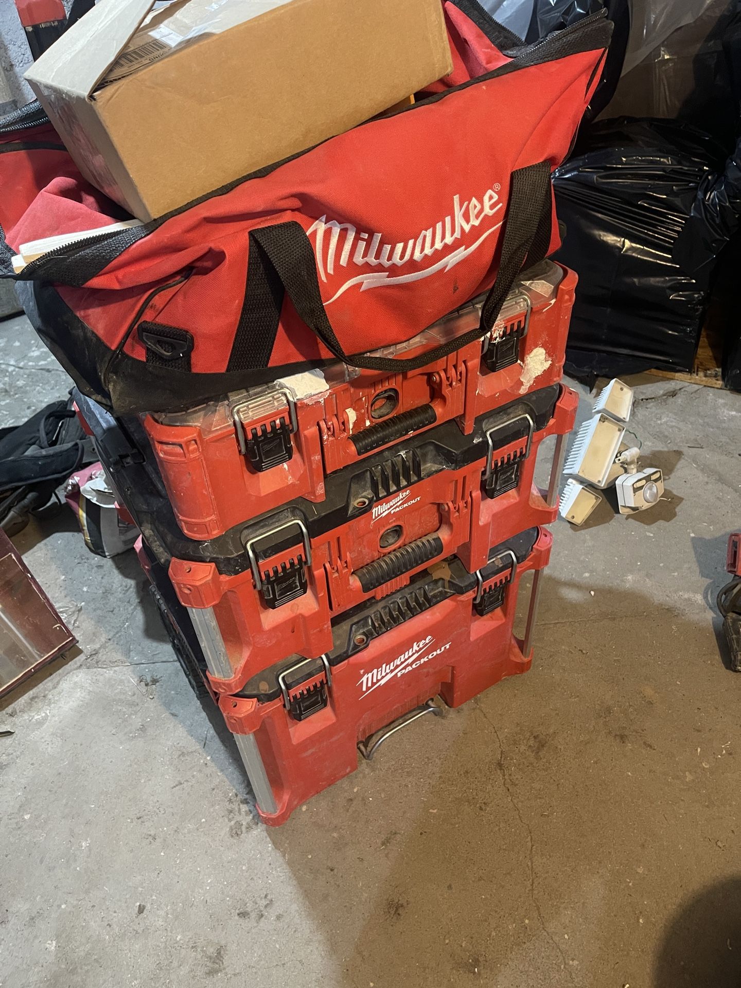 Handyman Tools And Materials