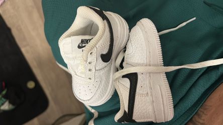 2c nikes 30$