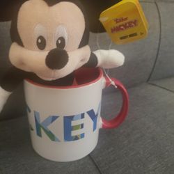 disney mickey with cup 