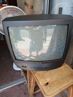 vintage samsung tv model TXM1967. 19 inch