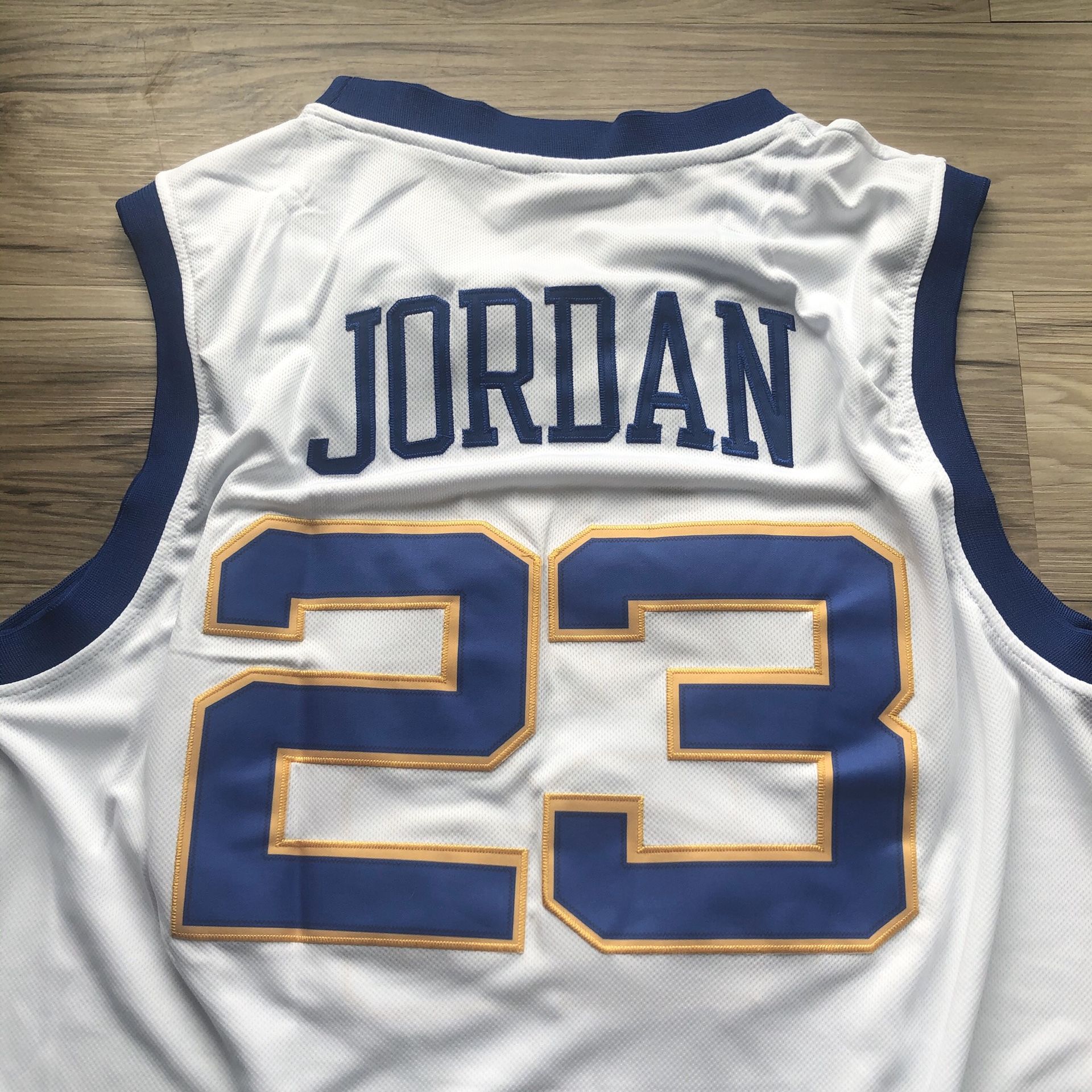 NEW!🔥 Michael Jordan #23 Laney High School Nike Jersey Chicago Bulls + Size XL + SHIPS OUT TODAY! 📦💨