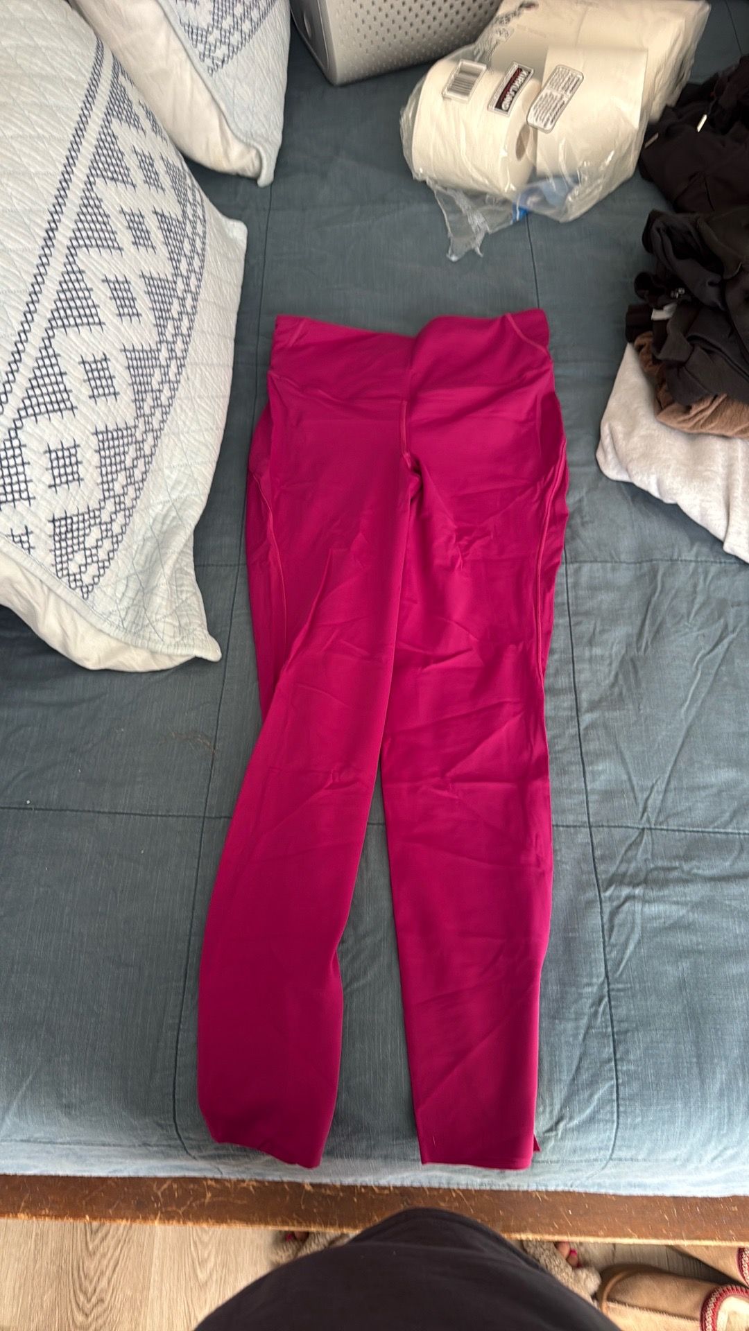 Brand new Lululemon yoga pants size 6