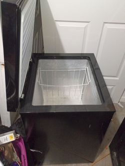 ❄️ Deep Chest Freezer – Ice Cold & Works Perfect ❄️