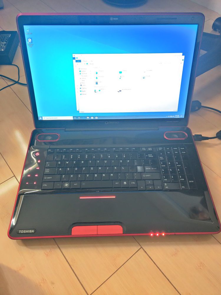 Toshiba qosmio x505 18" laptop