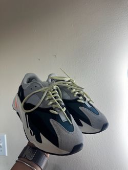 Yeezy boost 700