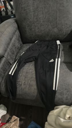 Boys adidas joggers size 5