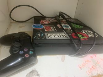 PS4 -PRO and controller