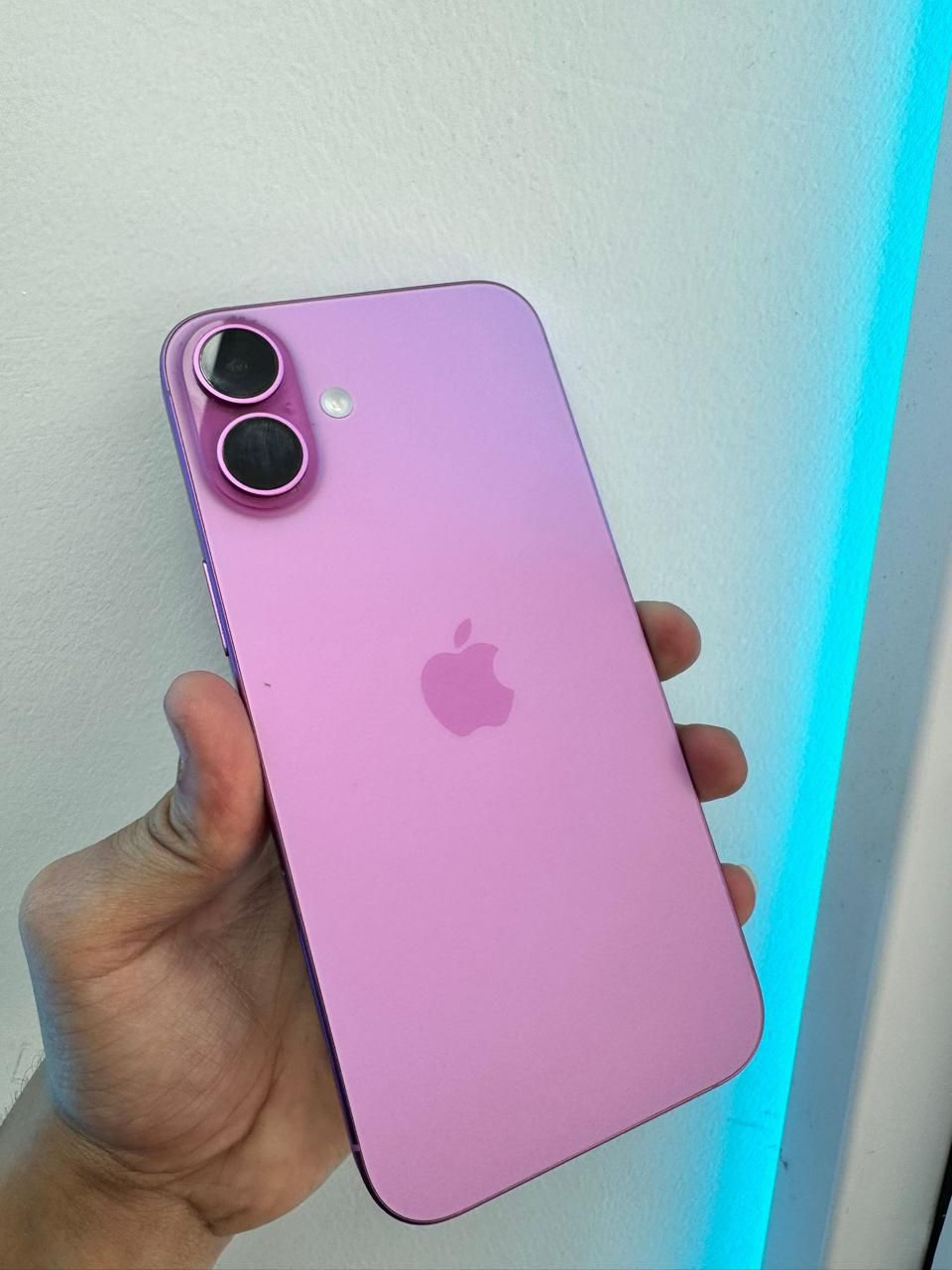 iPhone 16 Plus