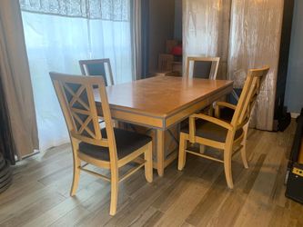 Solid Wood Dining Table Set w/ 4 Chairs