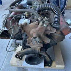 Mopar 318 Engine
