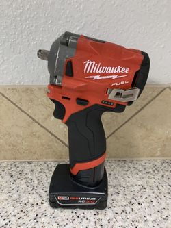 Milwaukee M12 FUEL 12V Lithium-Ion Brushless Cordless Stubby 3/8in. Impact Wrench