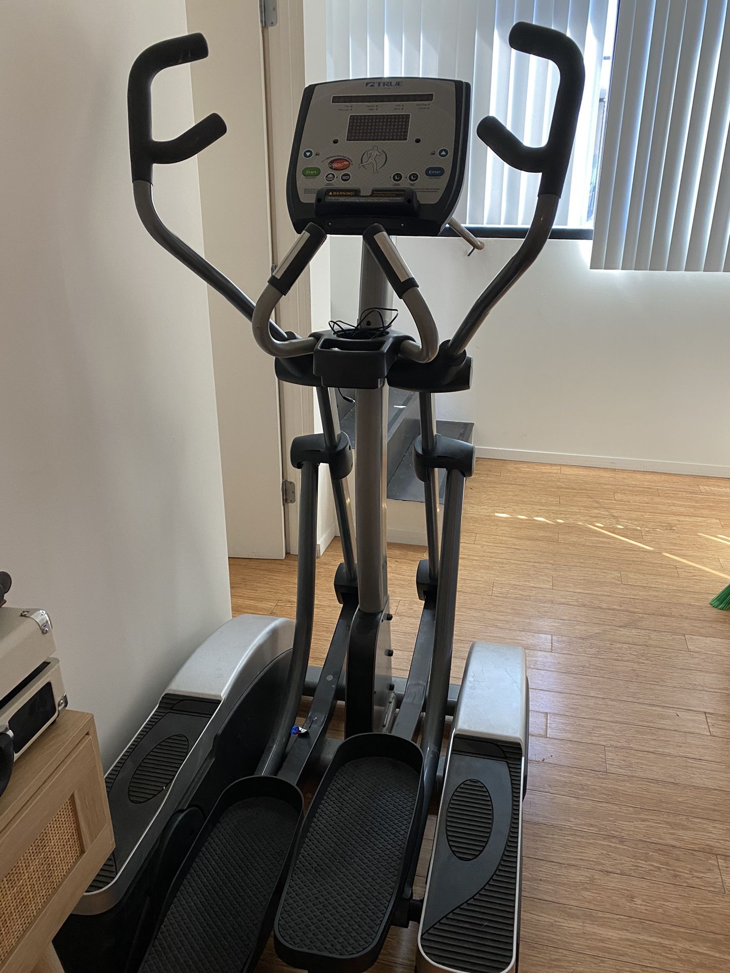 True fitness M50 Elliptical