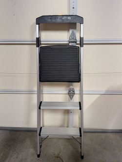 Gorilla Ladders Aluminum Step Ladder