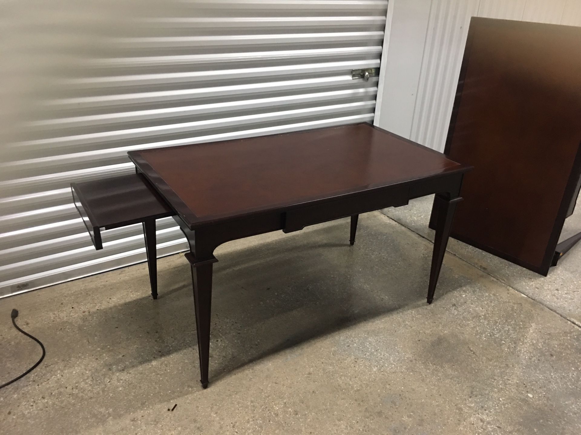 Office tables very good condition