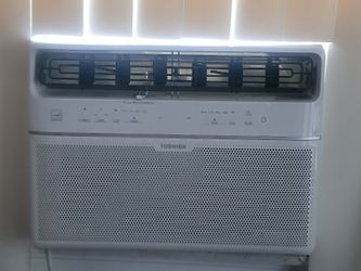 Toshiba 12,000 BTU 115V Window Air Conditioner