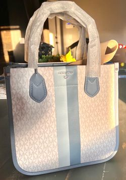 Michael Kors MK Signature Tote Bag