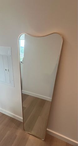 Full-Length Wall Mirror Gold Wavy Frame