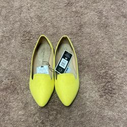 Women’s Yellow Flats
