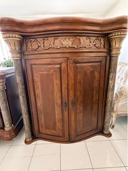 Dresser/furniture