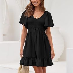 LILLUSORY Women's Flowy Casual Mini Dresses  Summer Graduation Smocked V Neck Vacation Dress Dress with Pockets