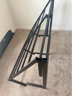 Foldable bed frame