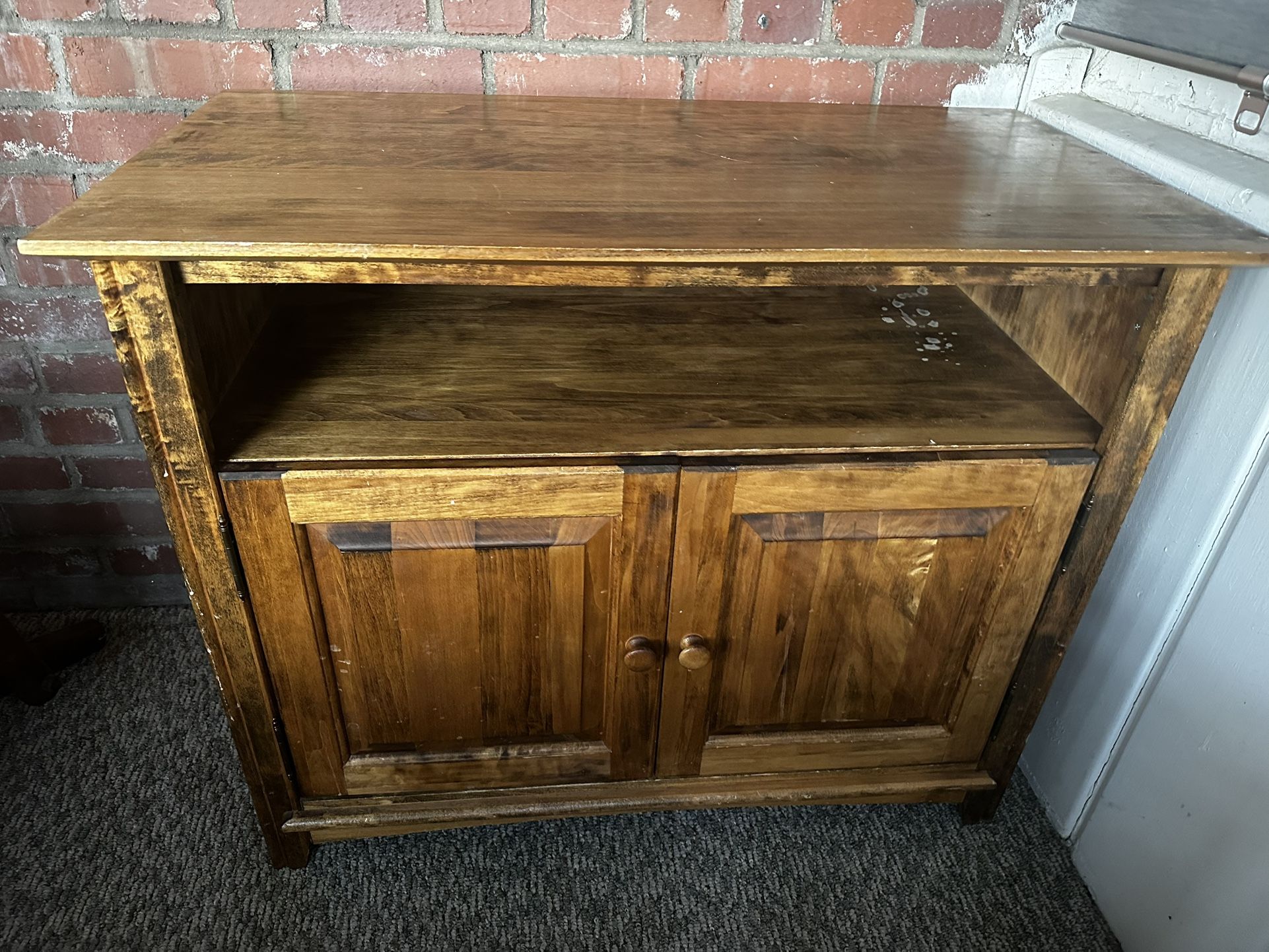 FREE! TV Stand Pick It Up Today!