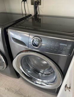 Electrolux Front Load Washing Machine