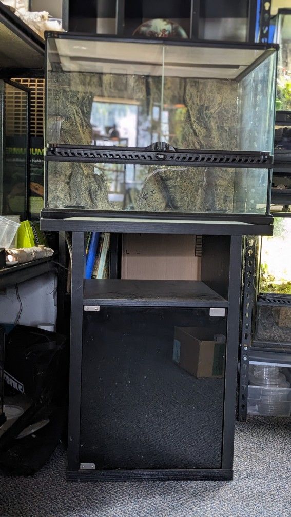 Exo Terra 24" X 18" X 18" Medium Wide Front Opening Enclosure And Exo Terra Stand