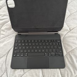 iPad Magic Keyboard