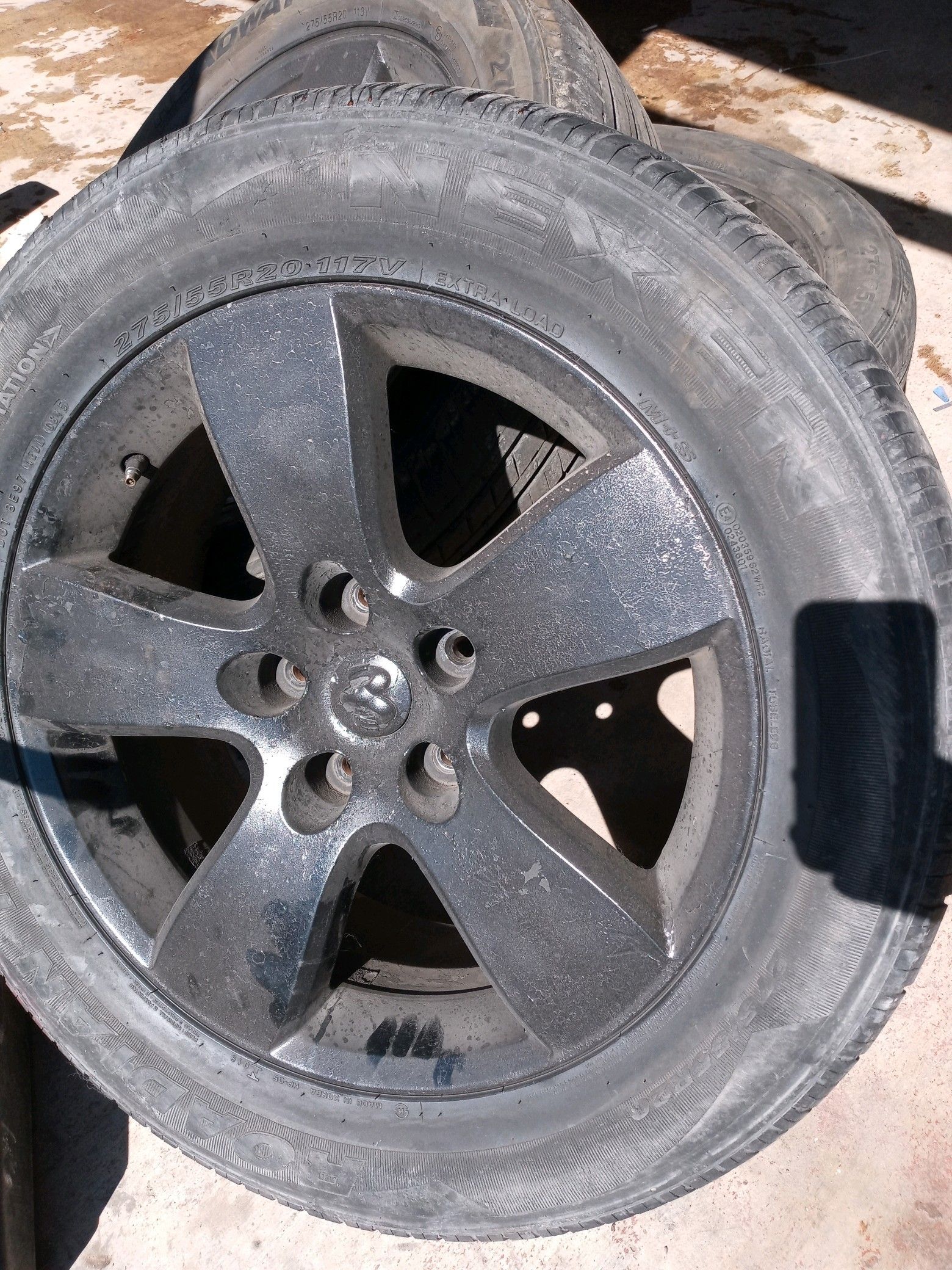 Dodge ram 1500 rims and tires 20inch