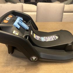 UPPAbaby Mesa/Mesa V2 Car Seat Base