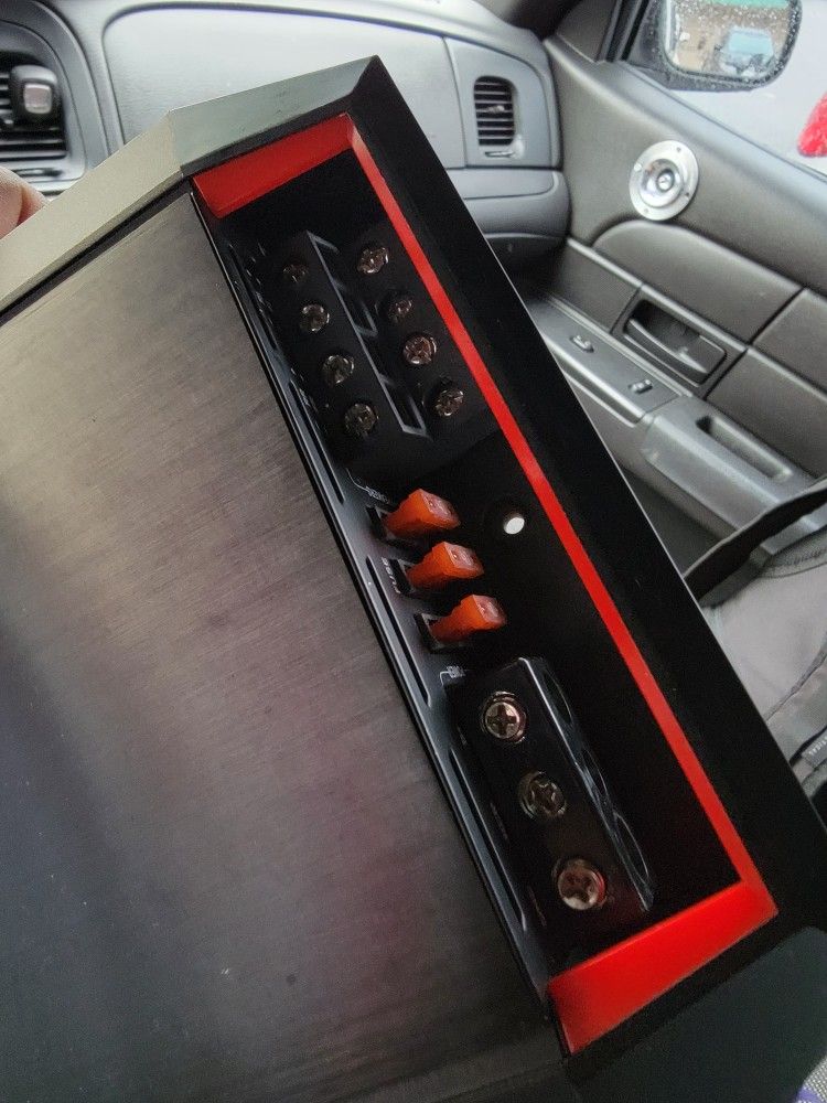 4-channel amplifier