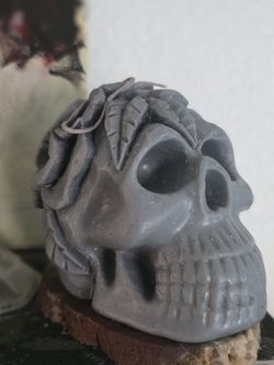 Large Skull Candle 