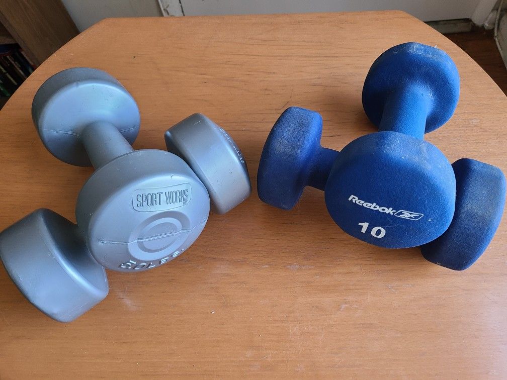 5 Ib Sport Works & 10 Ib Reebok Dumbells - Set Of 2 Of Each