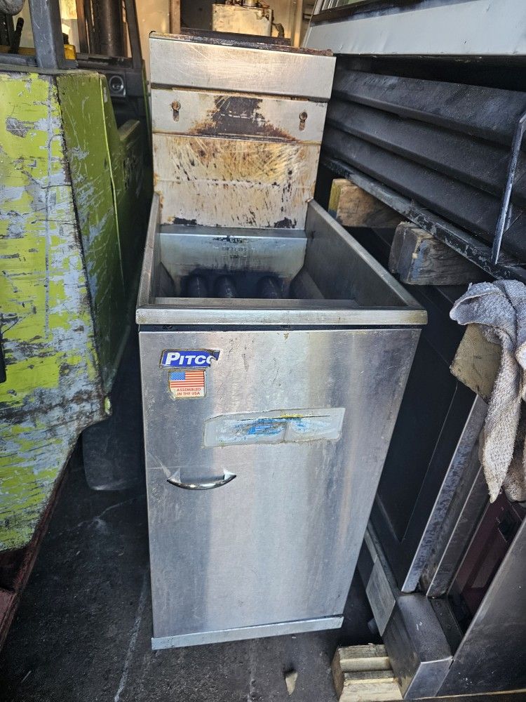 DEEP FRYER.
