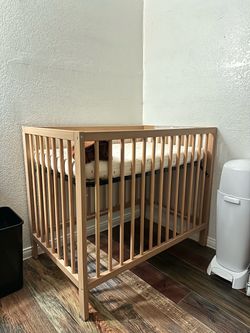 Graco Teddi Mini Crib