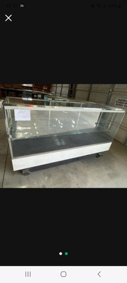 Display Case On Casters