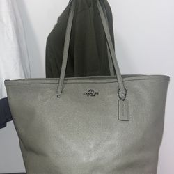 Coach Zip Top Tote In Olive Green