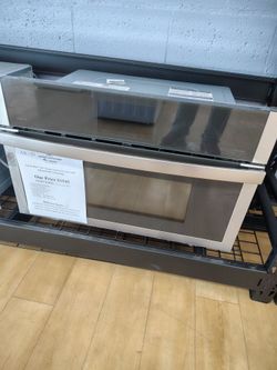 $1949 GE Profile 30 in wall oven with advantium technology