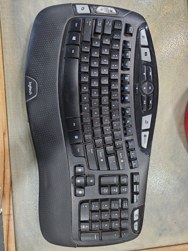 Logitech K350 Wave Ergonomic Keyboard with Unifying Wireless Technology 