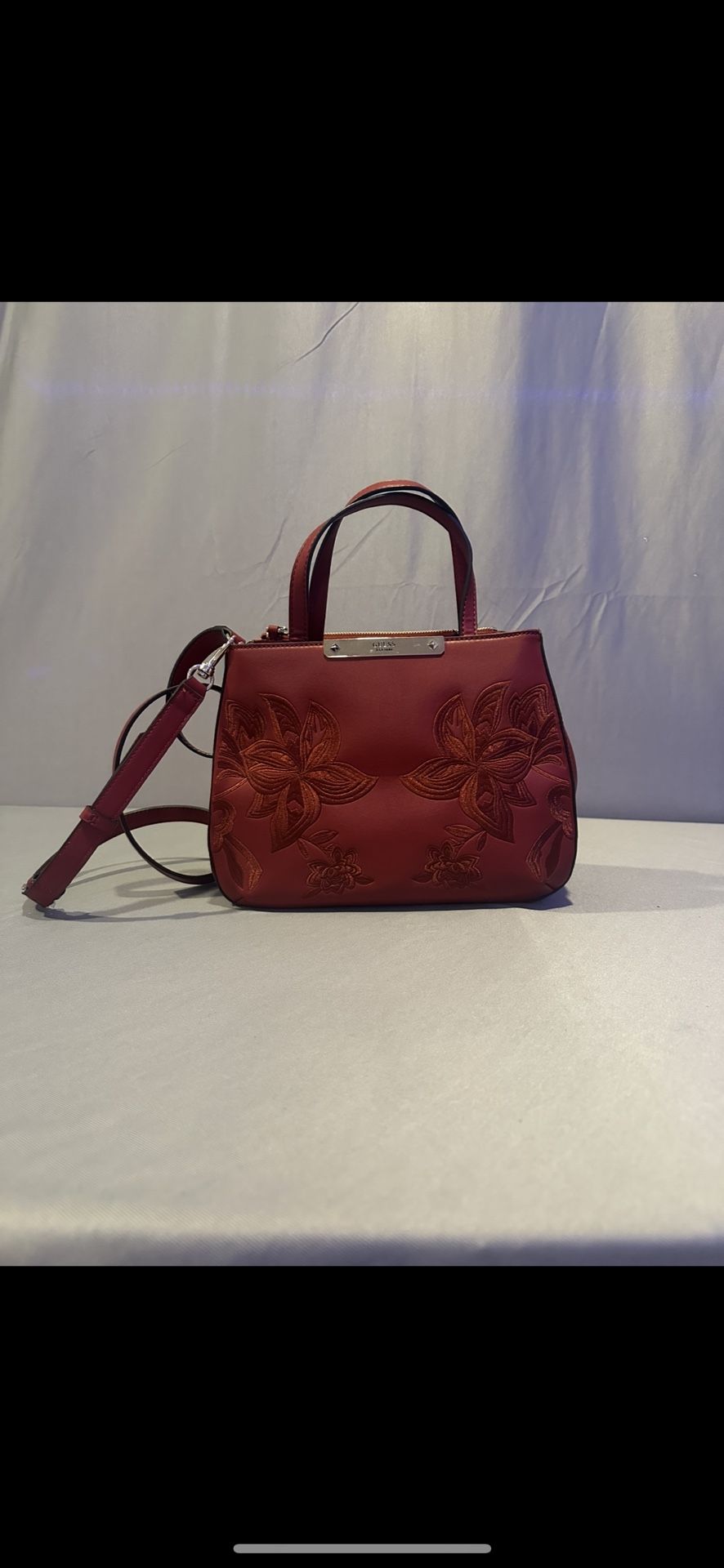 Guess Handbag Floral embroidery