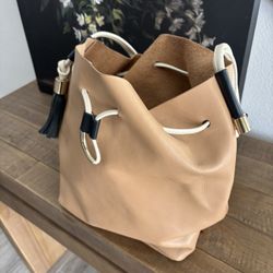 Vince Camuto Tote