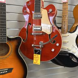 Gretsch Brian Setzer Signature Edition, Gt120TF hollow body six string guitar with Grech hard case mint condition