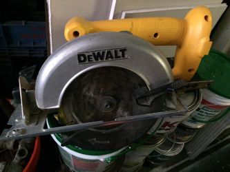 Dewalt 18v cordless 6-1/2" saw