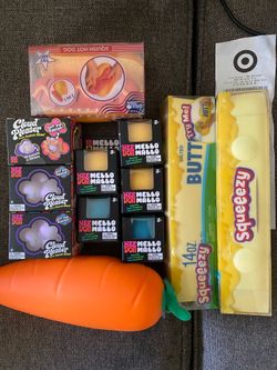 Please READ DESCRIPTION! Cloud Pleasers , Squeezys and NeeDoh mellow mallow