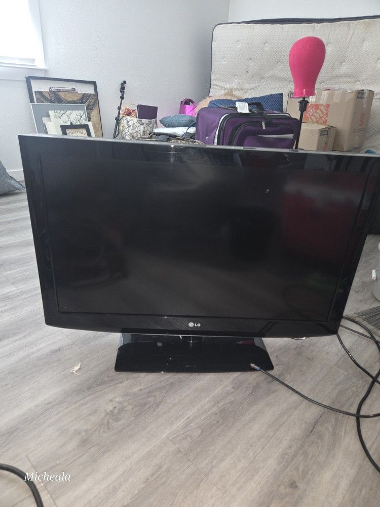 34 Inch TV No Remote