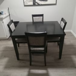 Kitchen Table With Chairs For Sale 120 Dollars 