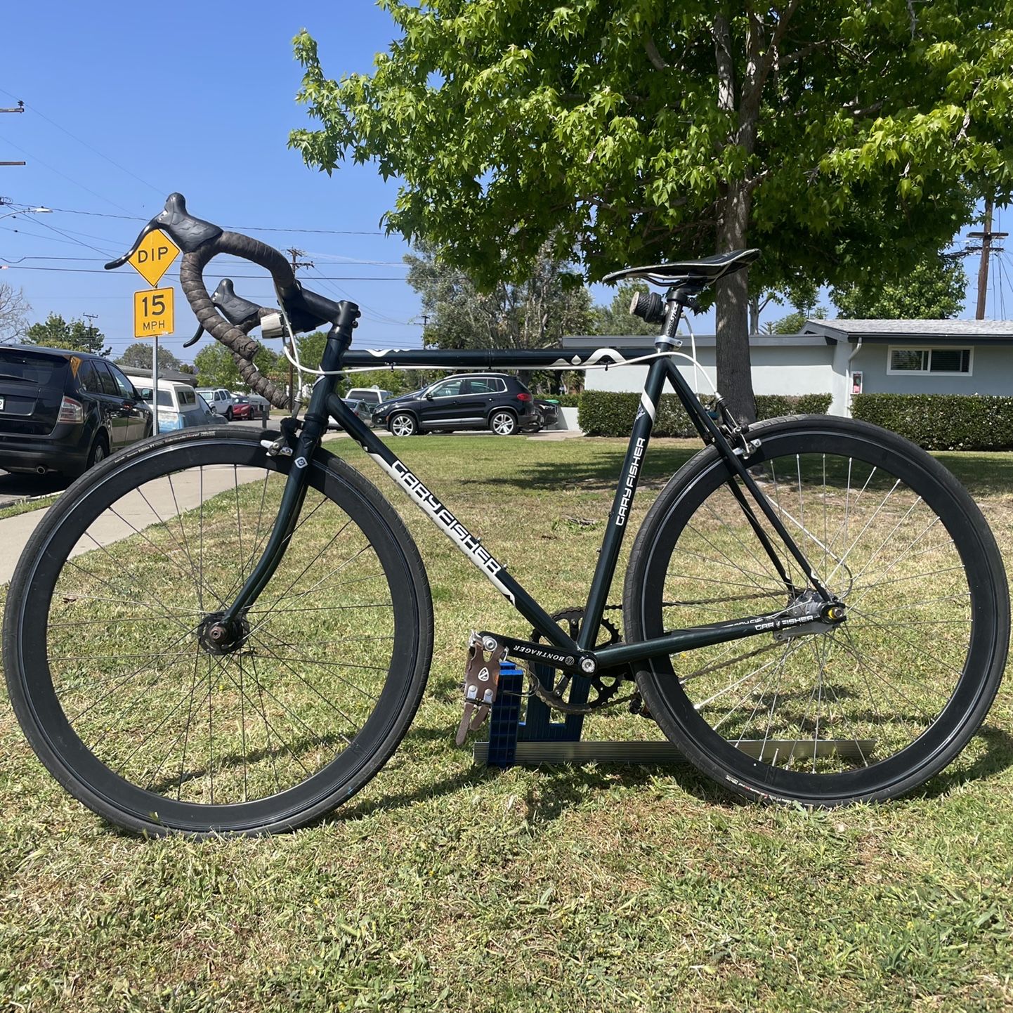 54 Inch Gary Fisher Triton Fixed Grear With Internal Three Speed