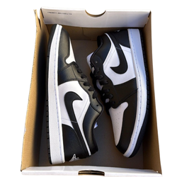 Nike Dunk Low Panda Size 10 Men