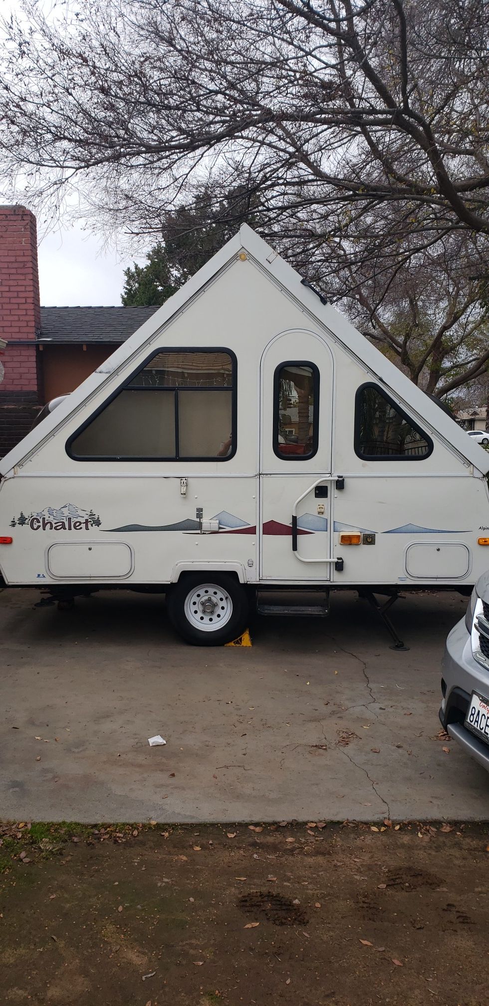 2004 Chalet alpine popup camping trailer